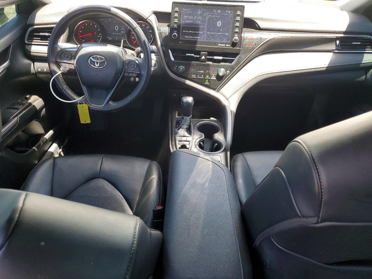 2022 Toyota Camry Xse - zdjęcie 8