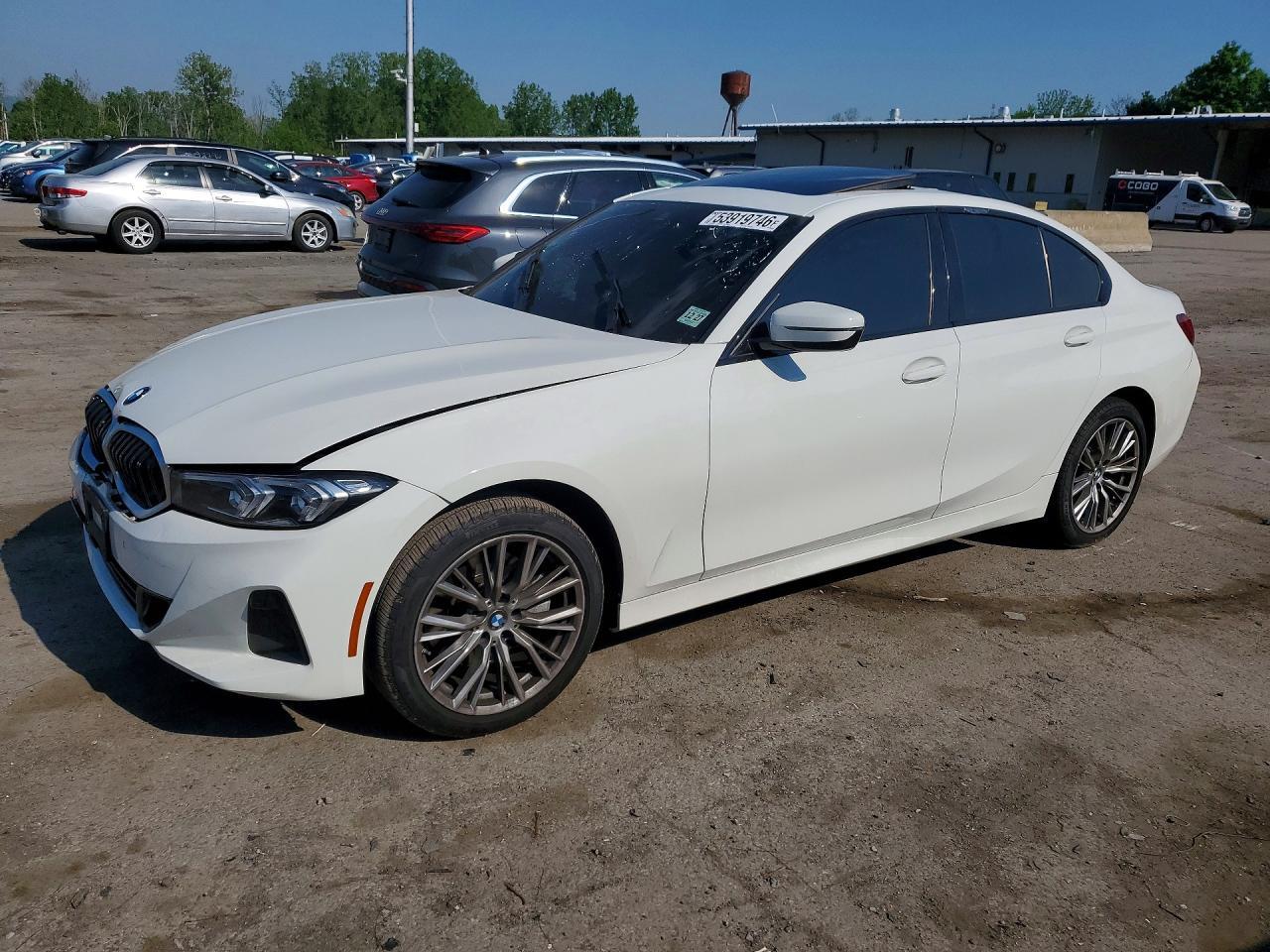 2023 BMW 330Xi - zdjęcie główne