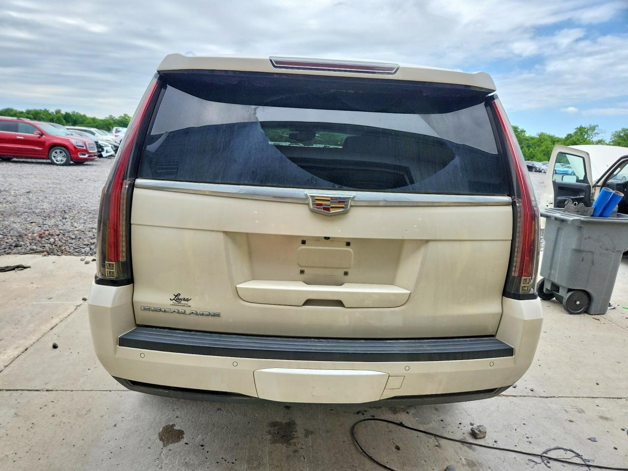 2015 Cadillac Escalade Luxury - zdjęcie 6