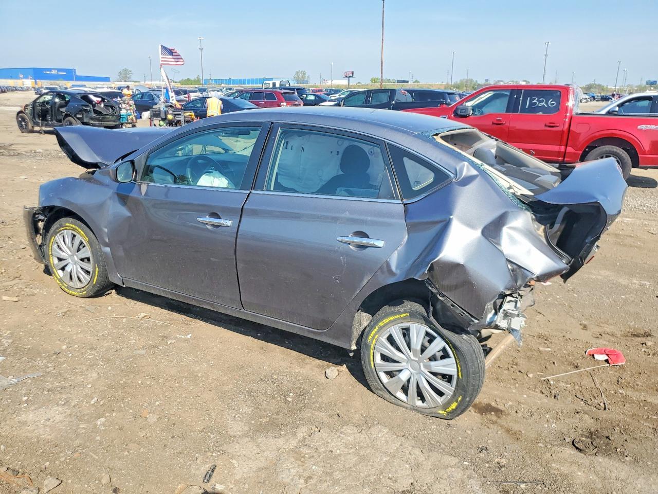 2019 Nissan Sentra S - zdjęcie 2