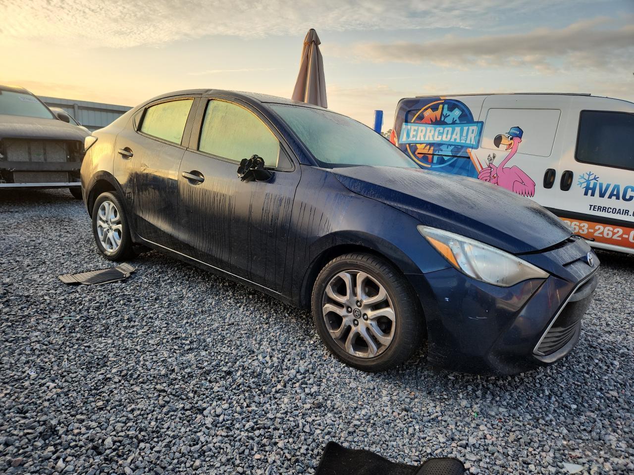 2018 Toyota Yaris Ia Base - zdjęcie 4