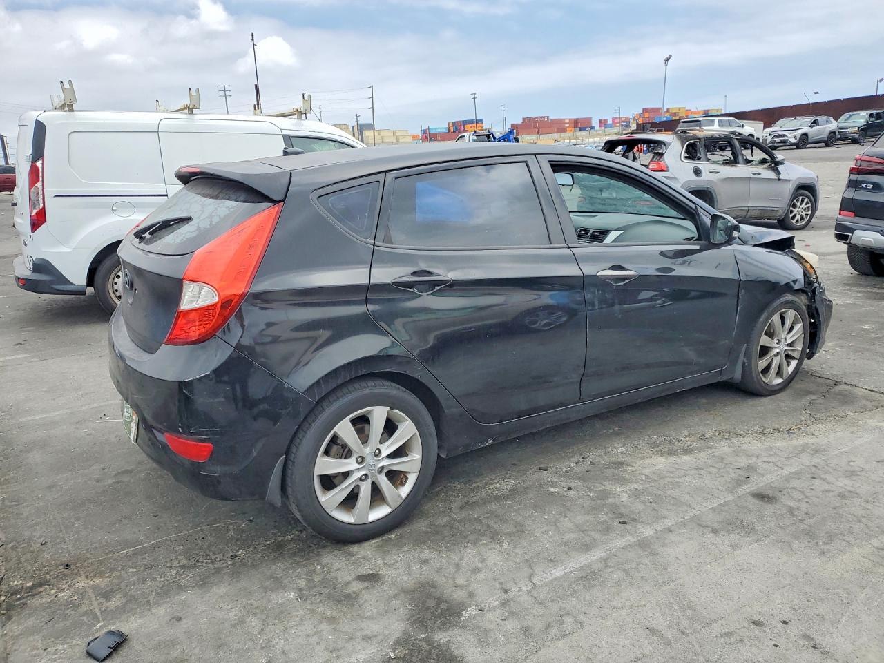 2013 Hyundai Accent Se - zdjęcie 3