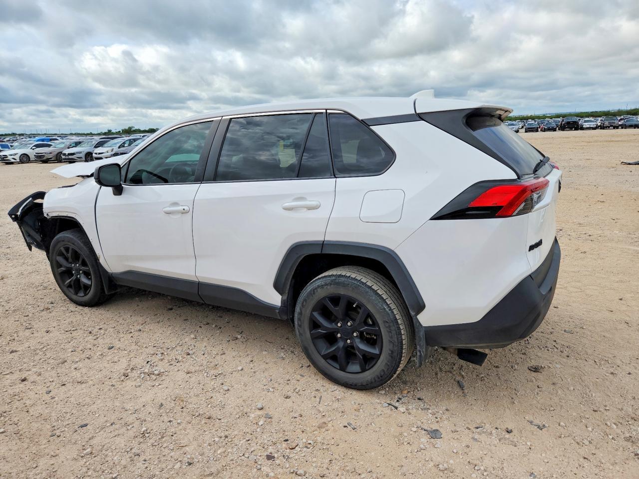 2022 Toyota Rav4 Le - zdjęcie 2