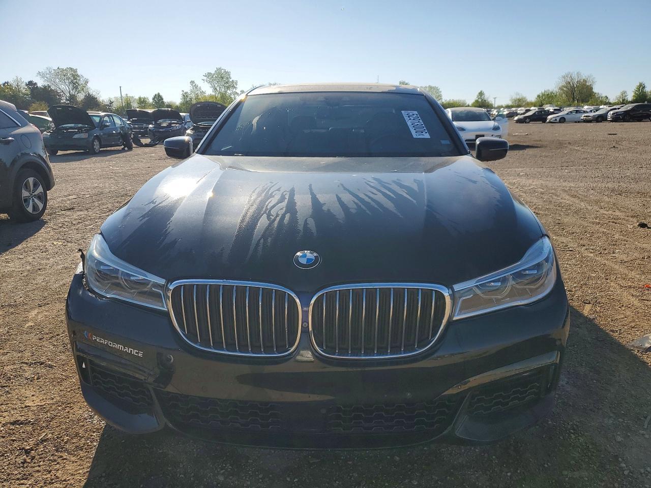 2016 BMW 750 Xi - zdjęcie 5