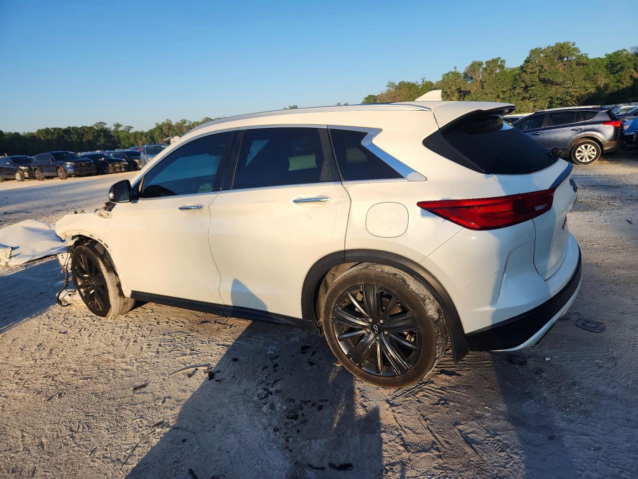 2020 Infiniti Qx50 Essential - zdjęcie 2