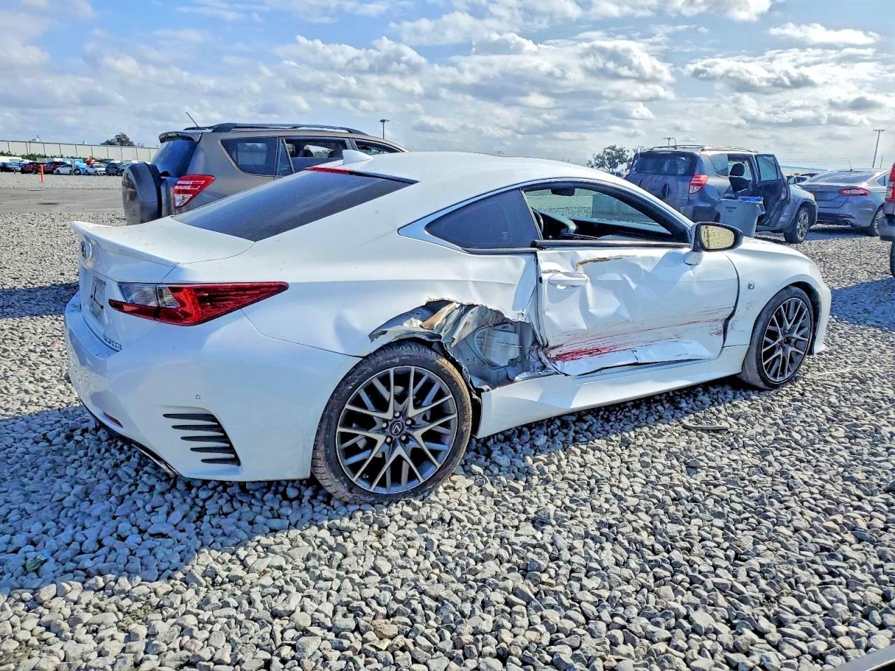 2017 Lexus Rc 200T - zdjęcie 3