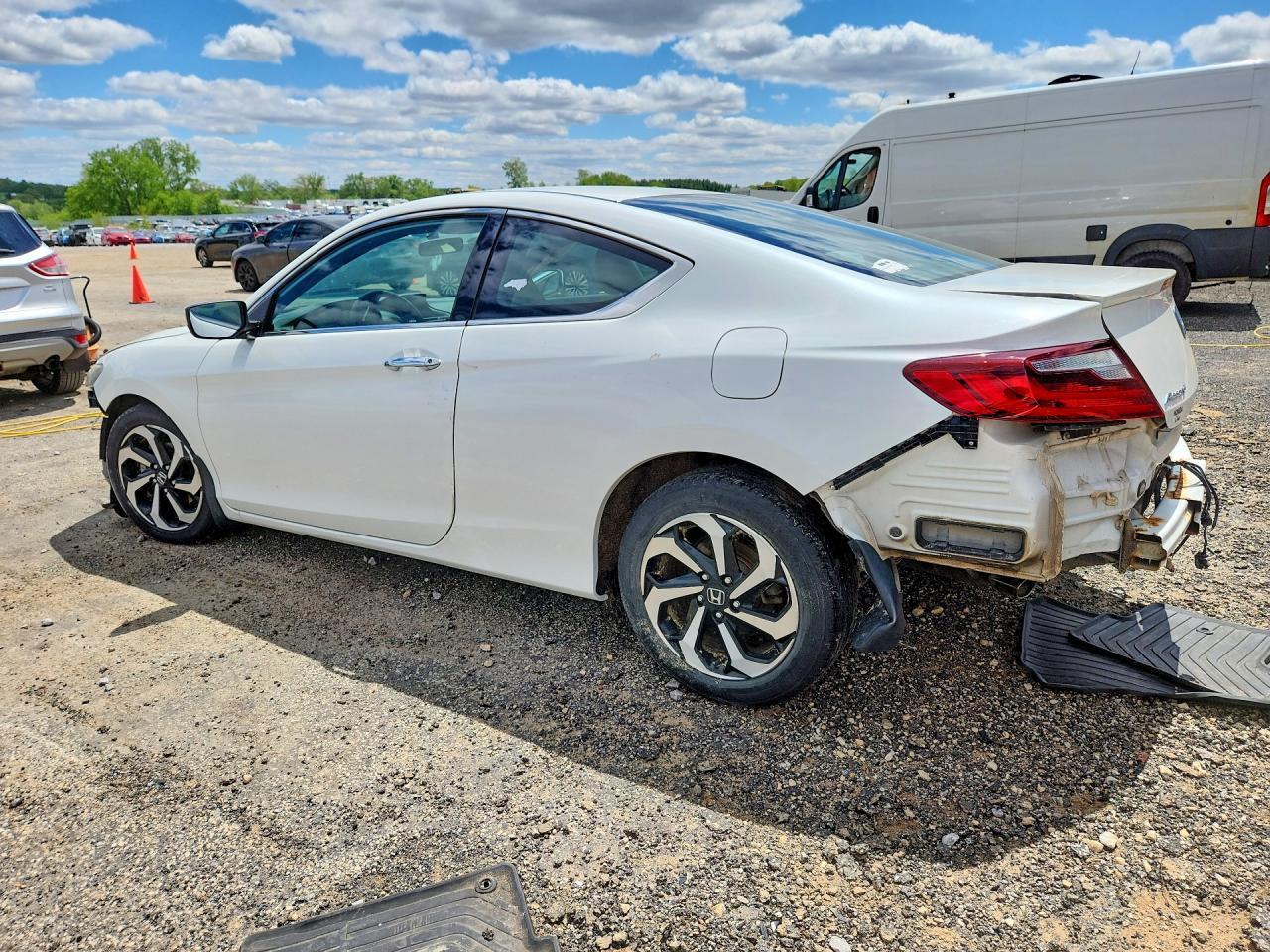 Honda Accord - zdjęcie 2