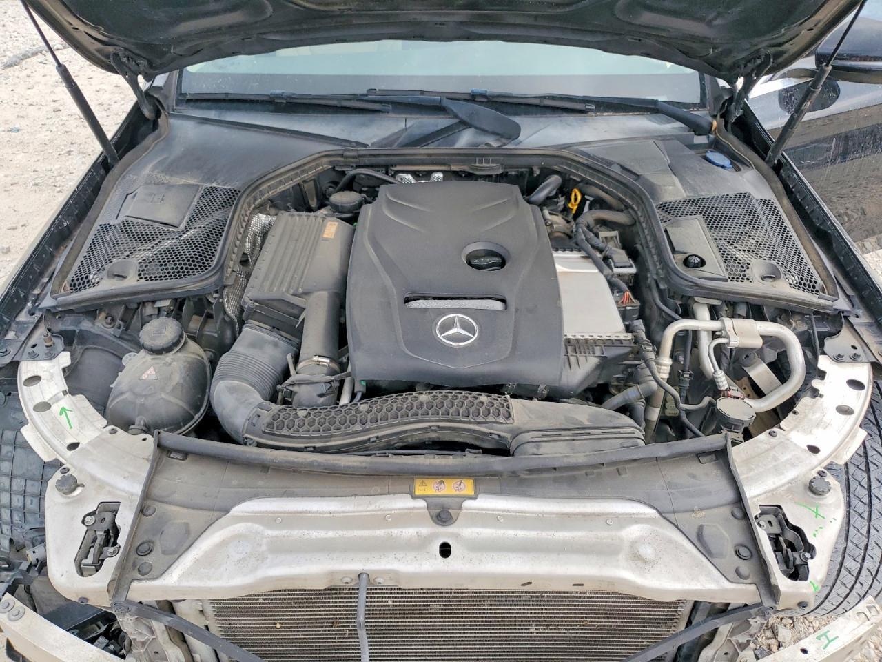 2016 Mercedes-Benz C 300 - zdjęcie 11