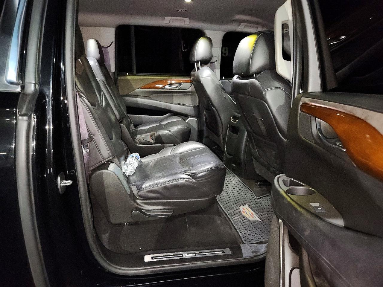2016 Cadillac Escalade Esv - zdjęcie 11