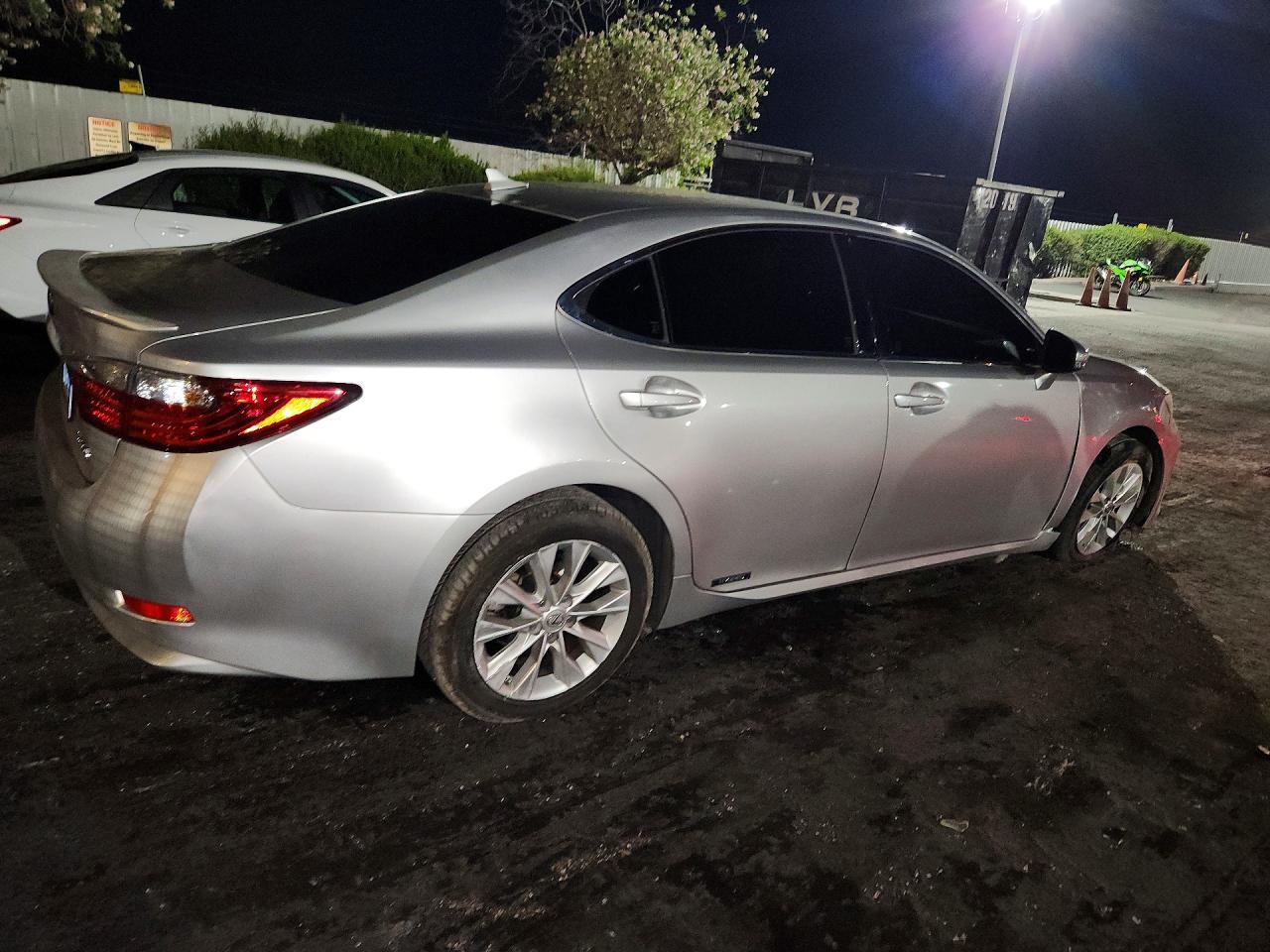 2013 Lexus Es 300H - zdjęcie 3