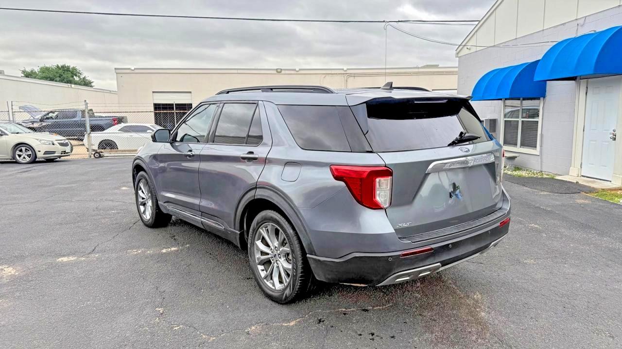 2022 Ford Explorer Xlt - zdjęcie 3