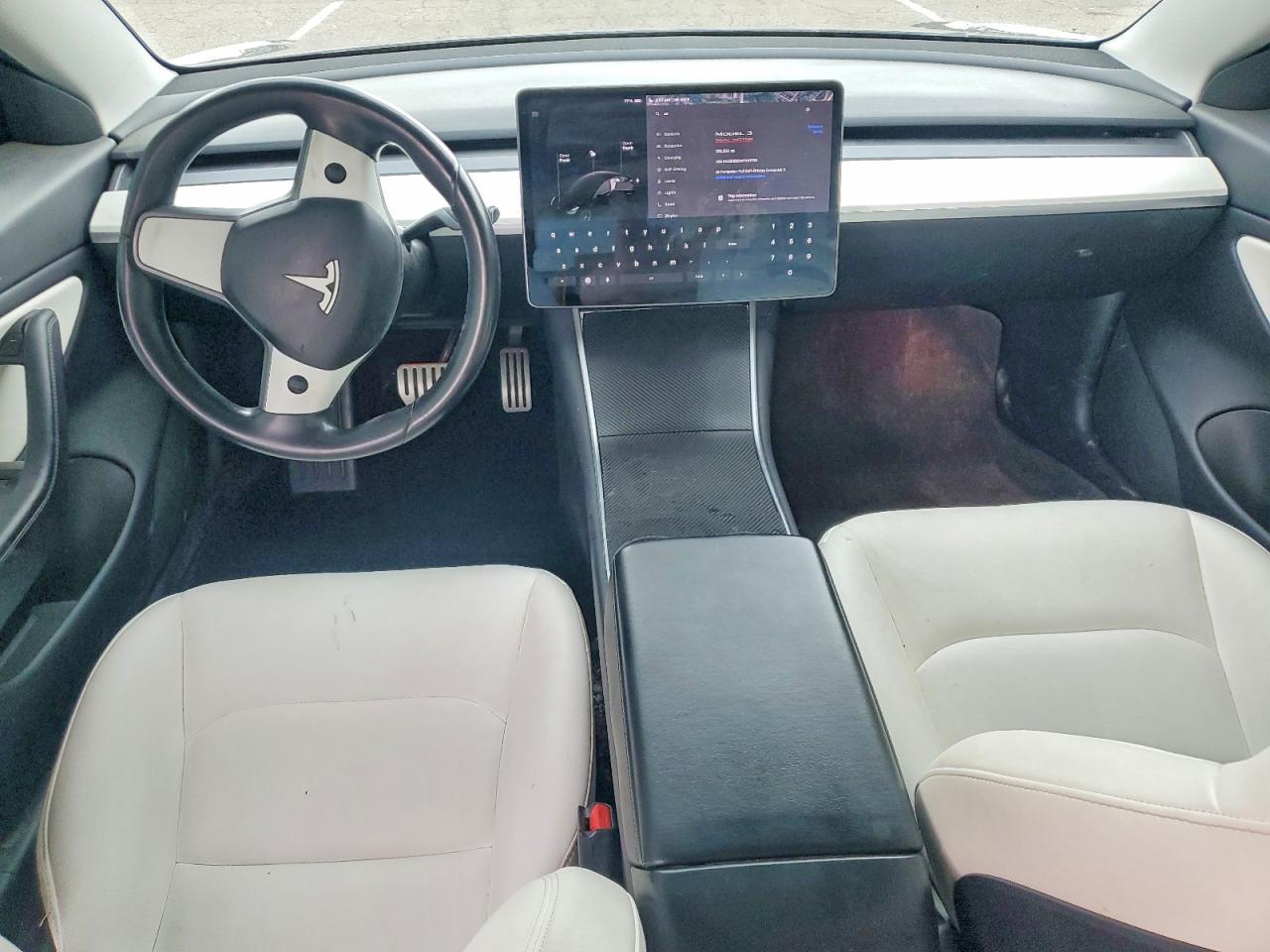 2019 Tesla Model 3 - zdjęcie 8