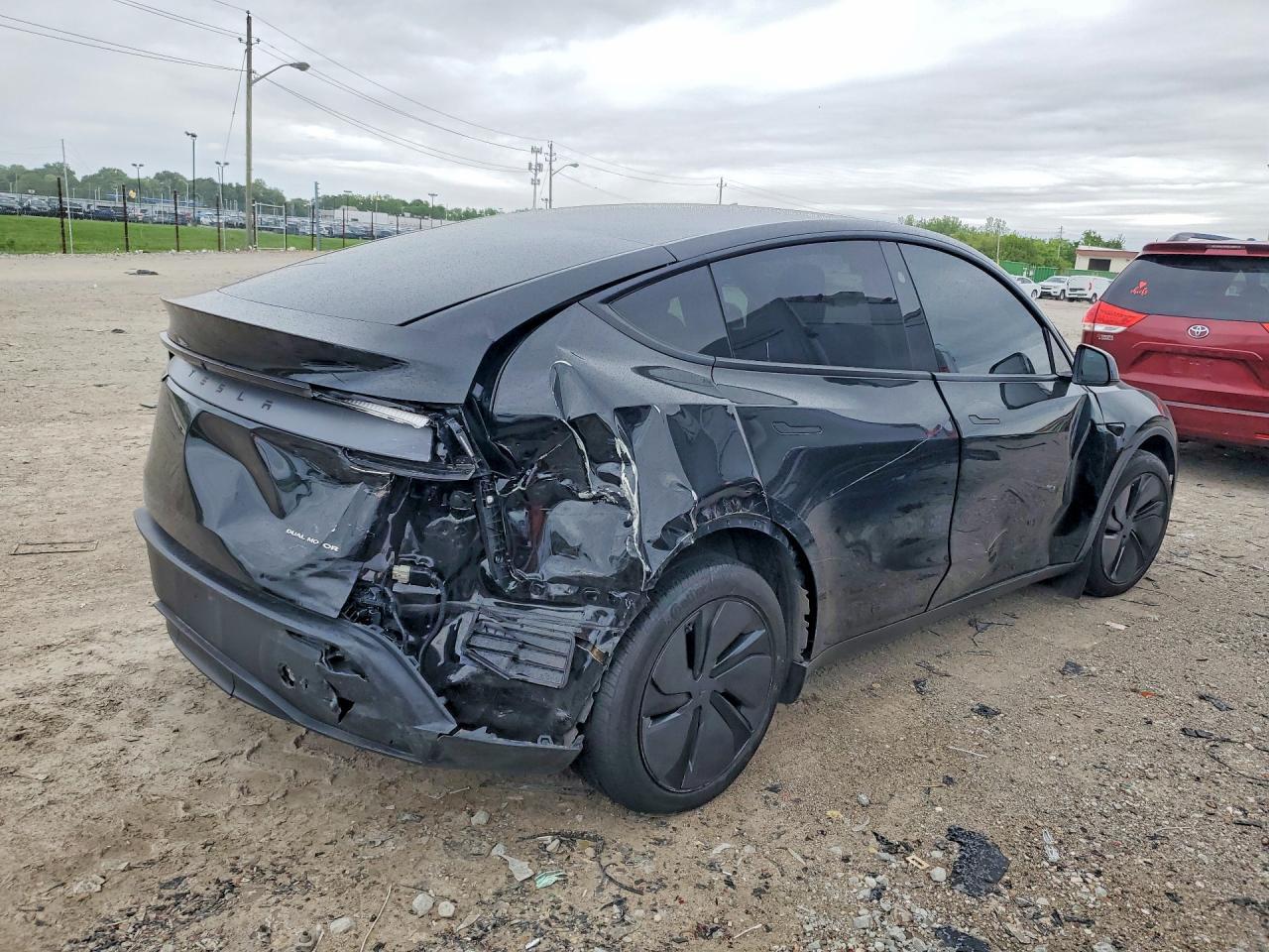 2026 Tesla Model Y - zdjęcie 3