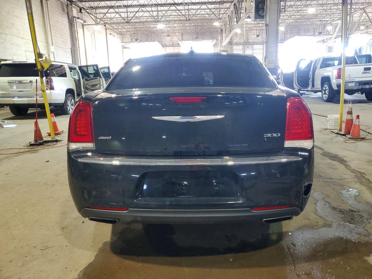 2018 Chrysler 300 Limited - zdjęcie 6
