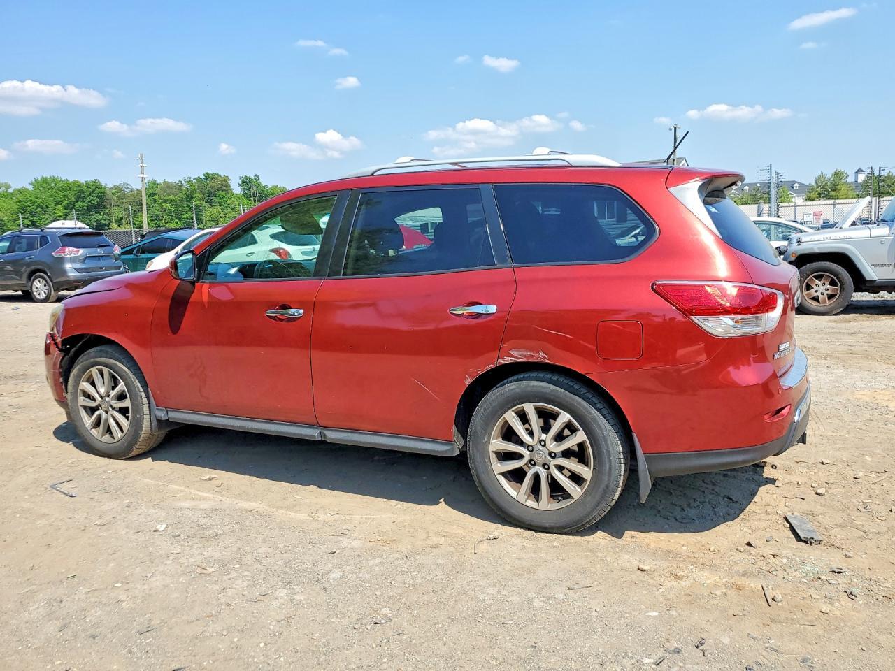2016 Nissan Pathfinder Sv - zdjęcie 2