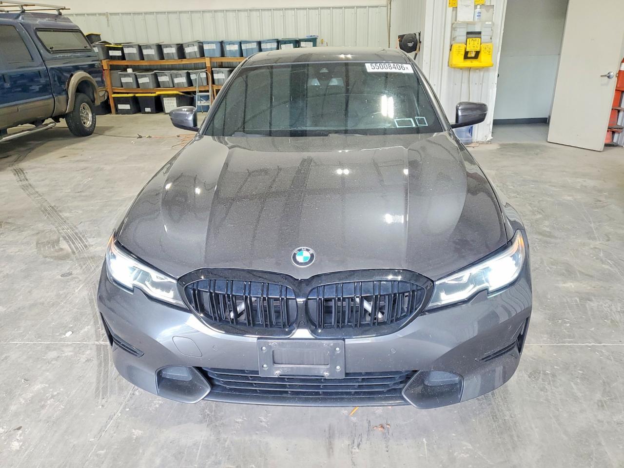 2021 BMW 330Xi - zdjęcie 5