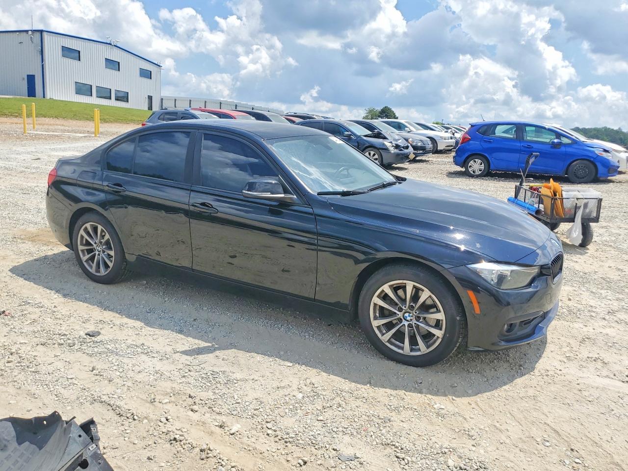 2017 BMW 320 I - zdjęcie 4