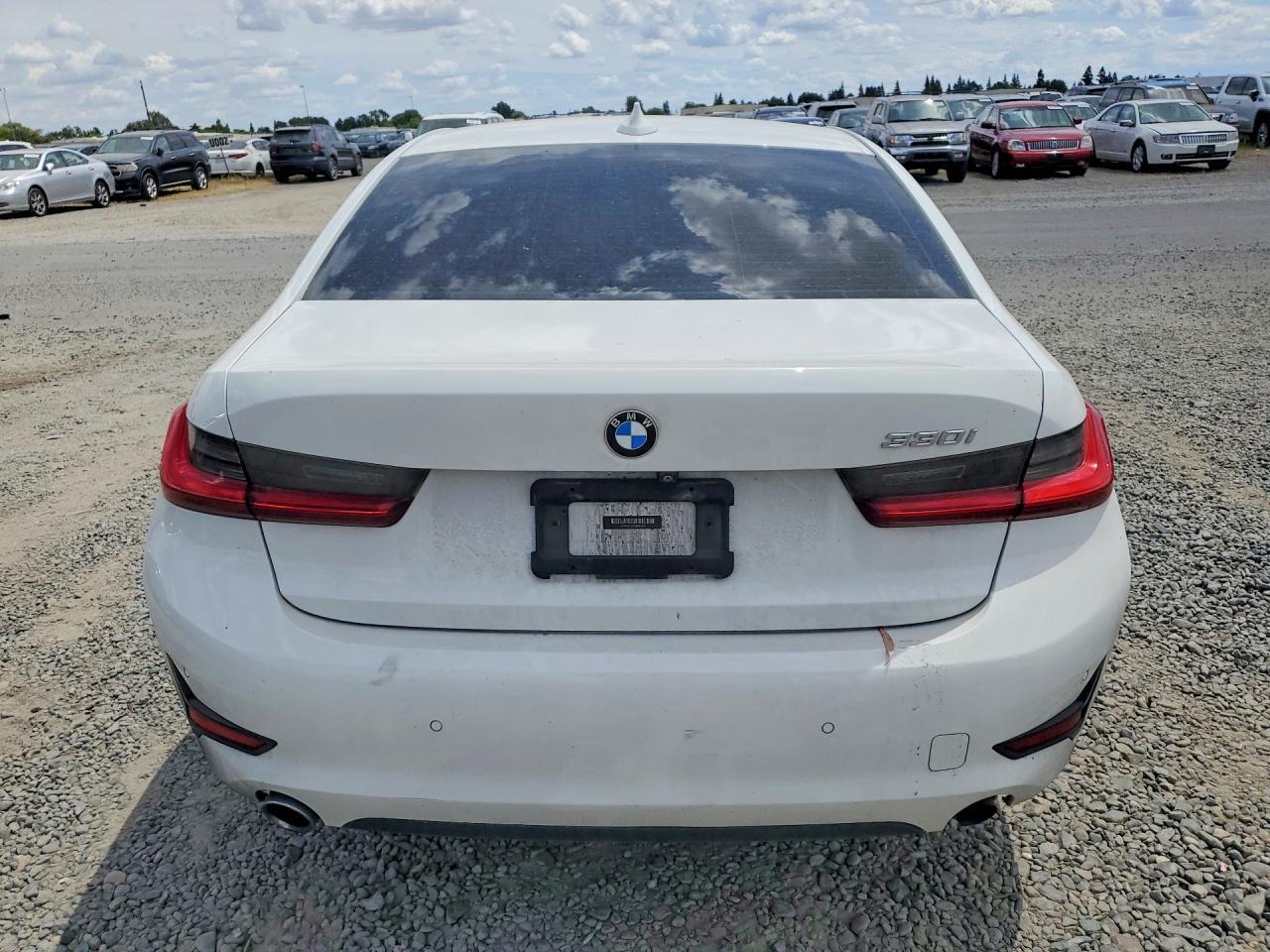 2020 BMW 330I - zdjęcie 6