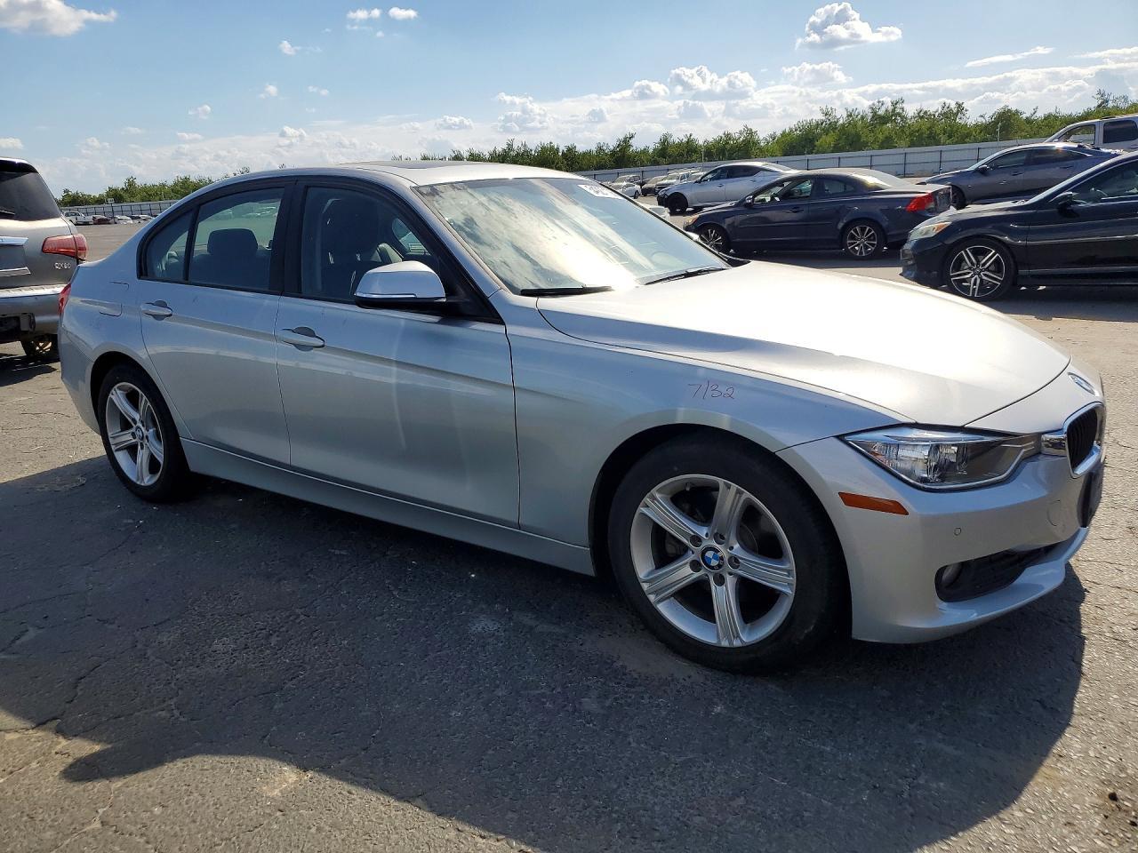2014 BMW 320 I - zdjęcie 4