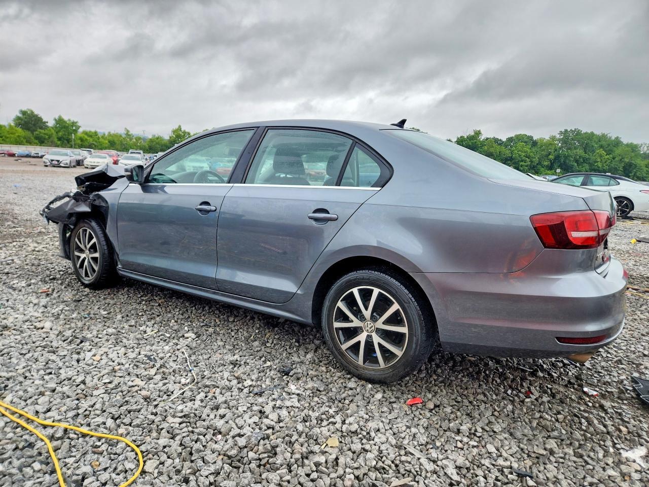 2017 Volkswagen Jetta Se - zdjęcie 2