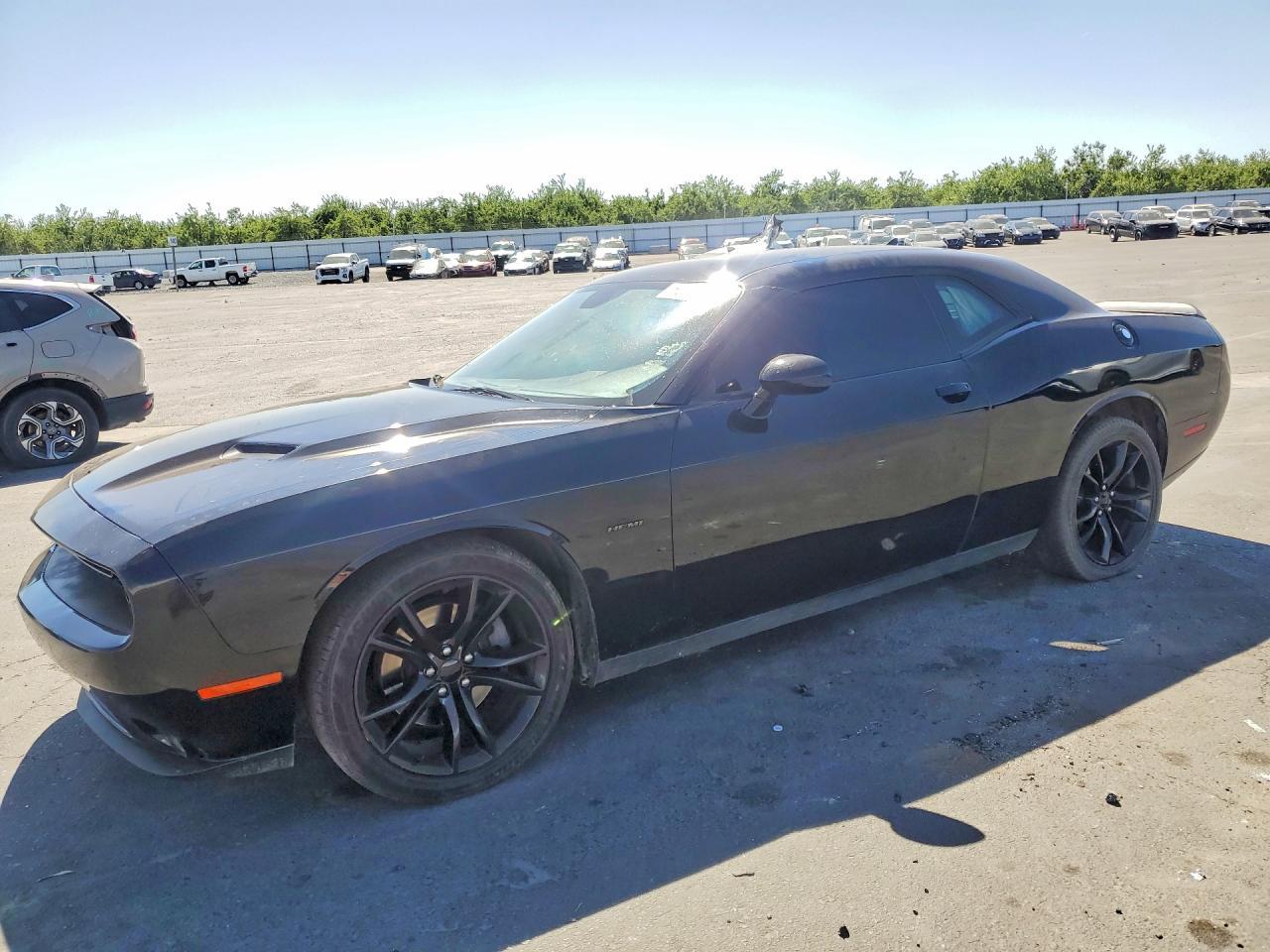 2016 Dodge Challenger - zdjęcie główne