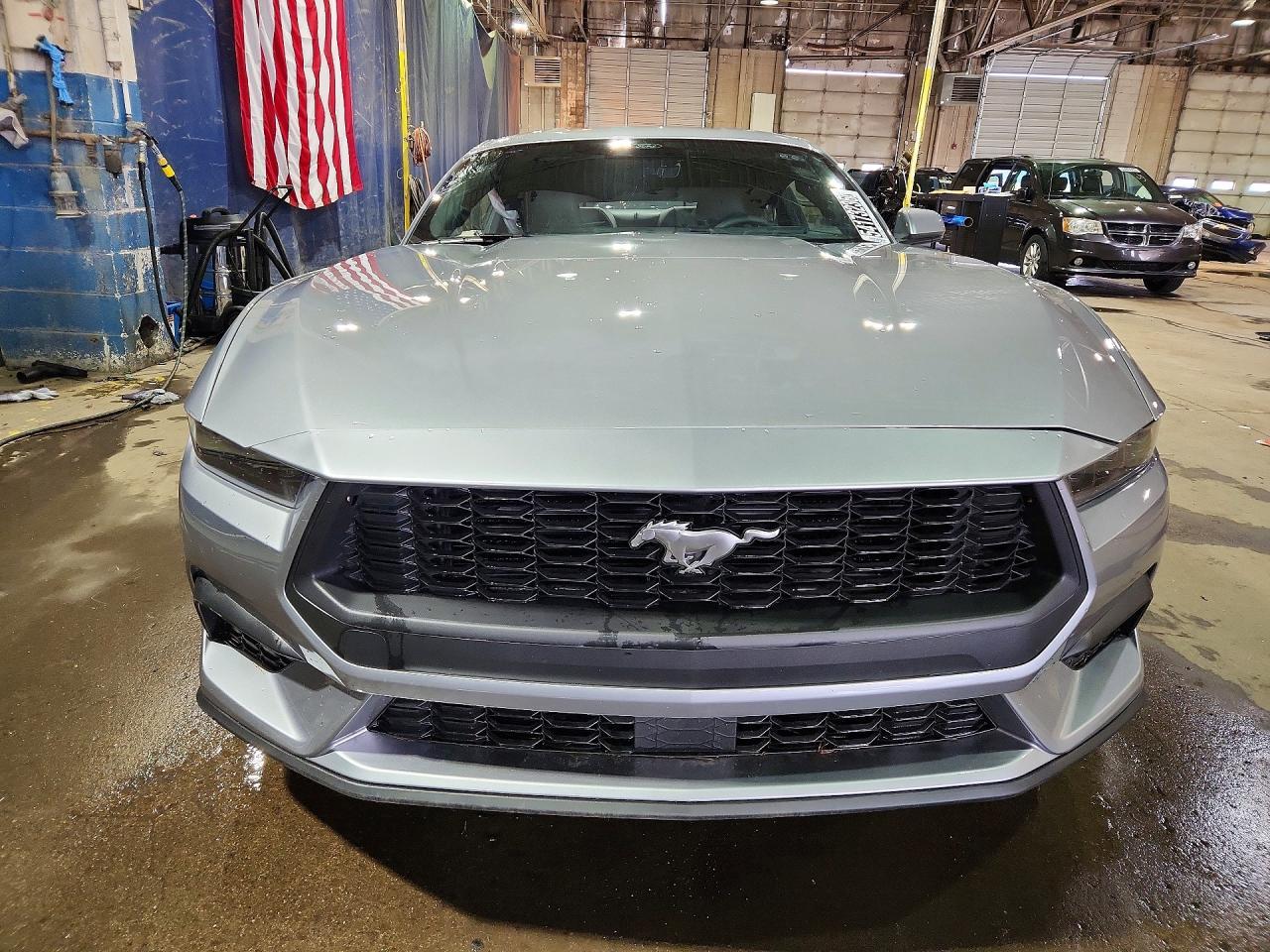 2026 Ford Mustang - zdjęcie 5