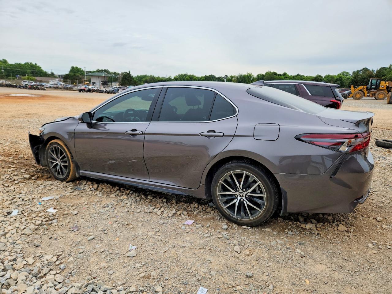 2023 Toyota Camry Se - zdjęcie 2