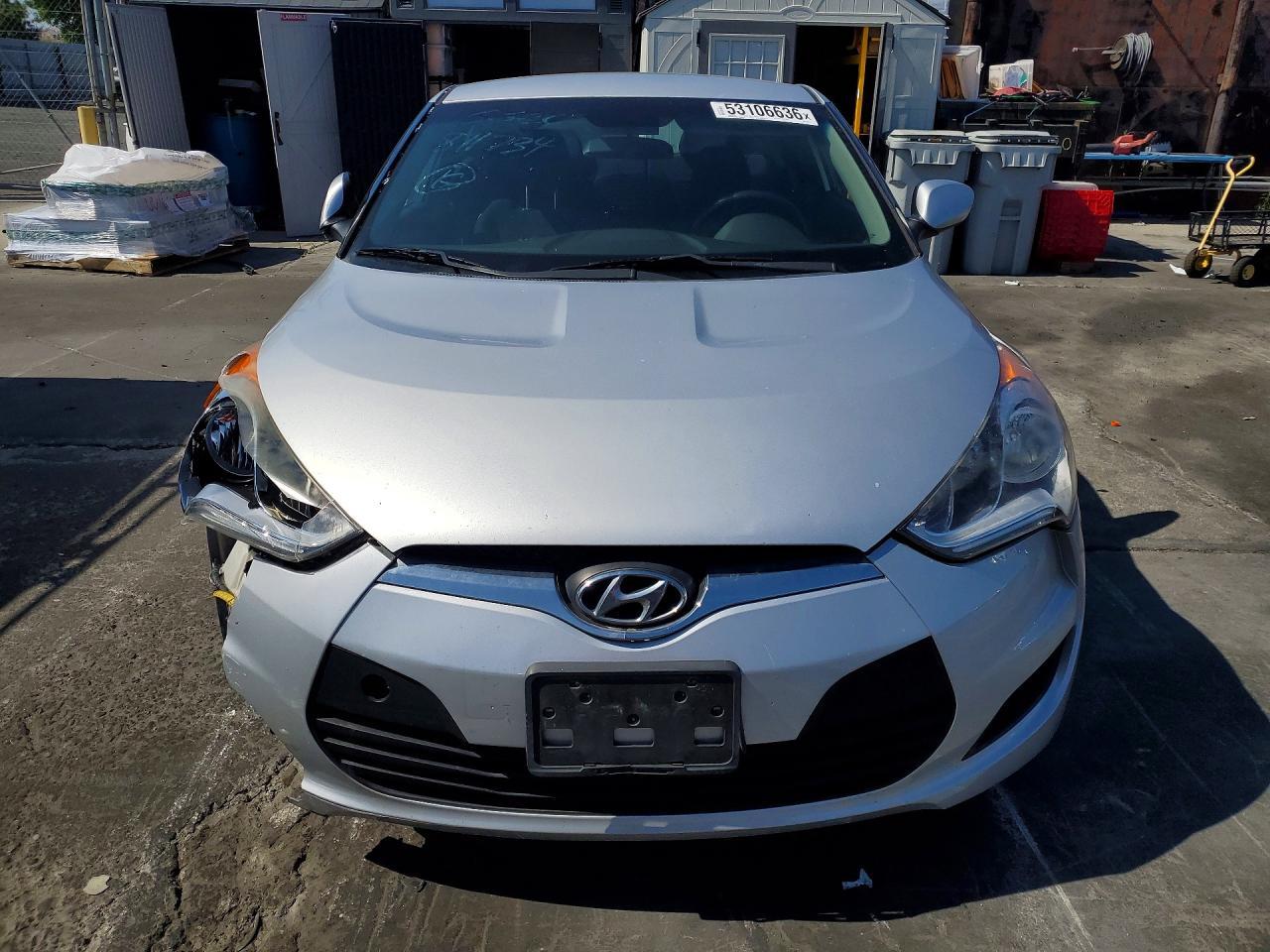 2016 Hyundai Veloster Base - zdjęcie 5