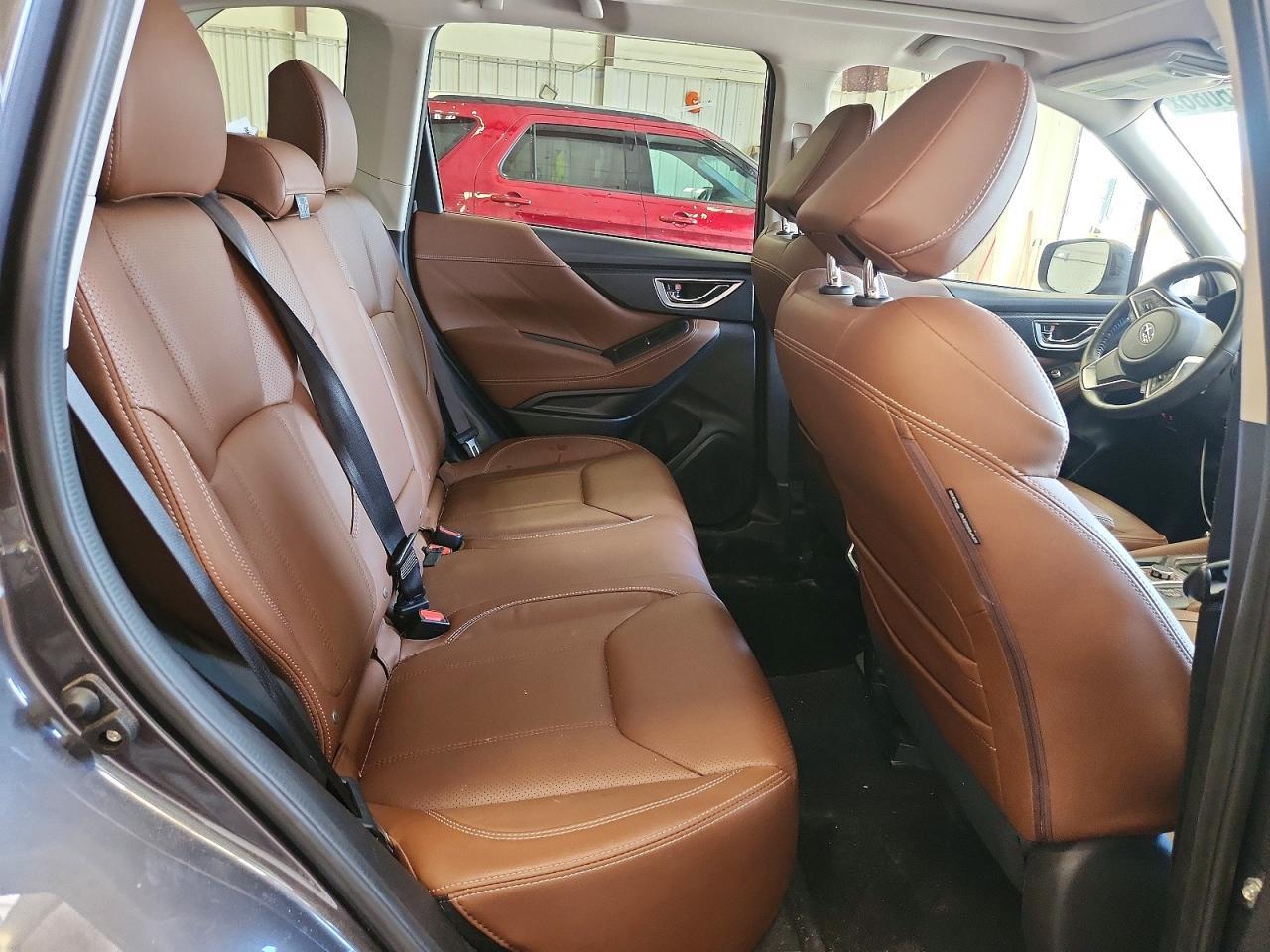 2021 Subaru Forester Touring - zdjęcie 10