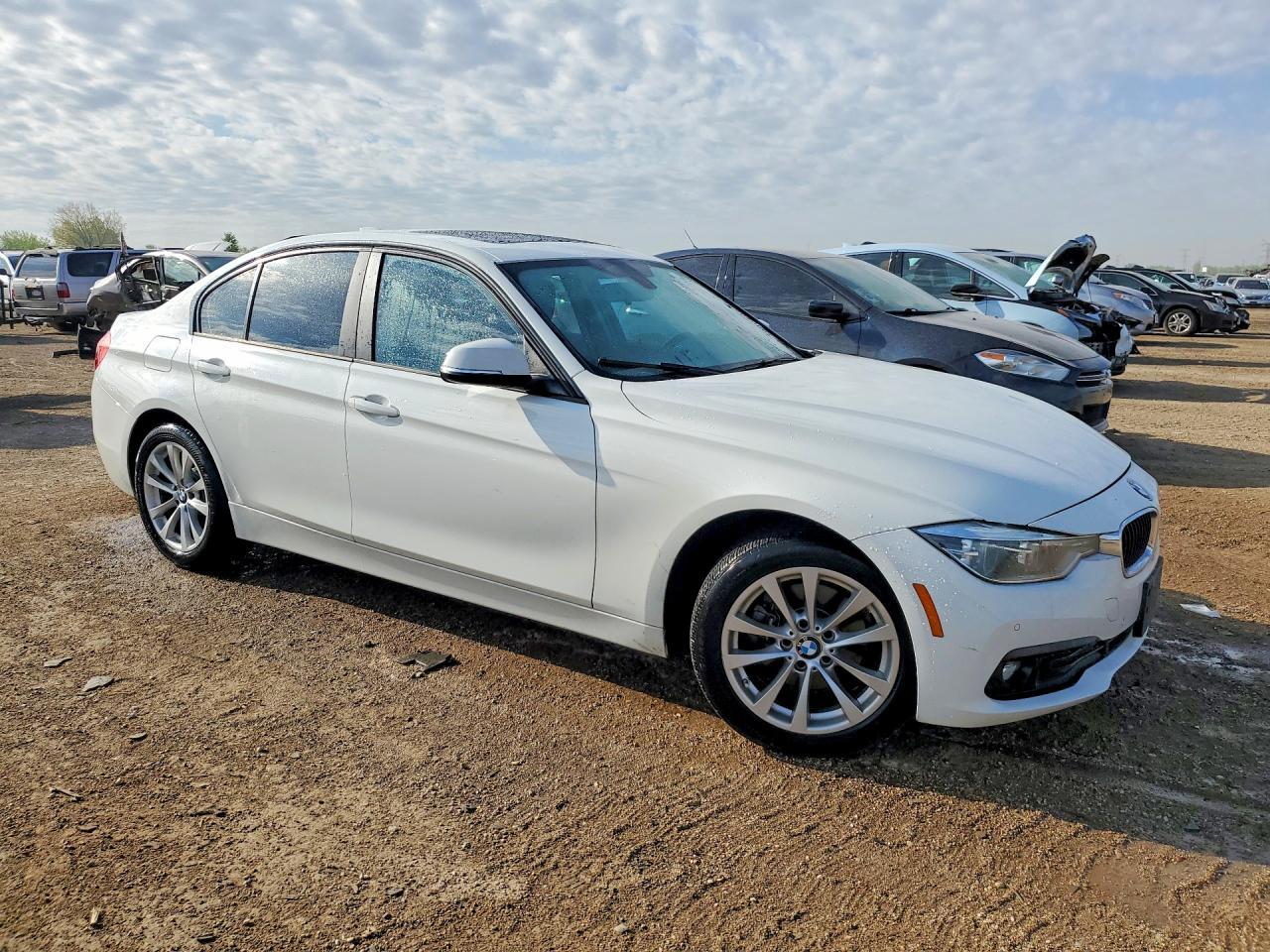 2018 BMW 320 Xi - zdjęcie 4