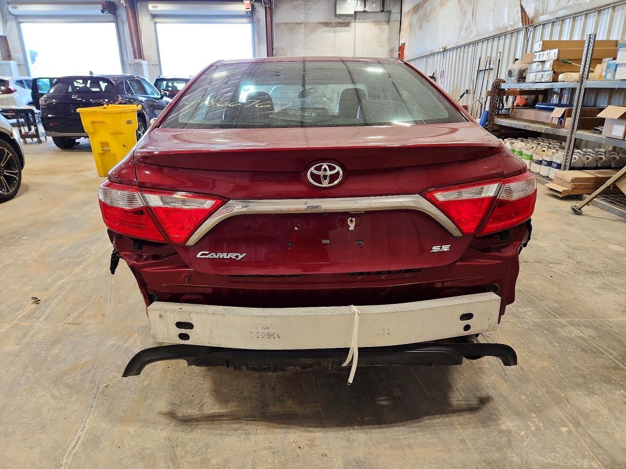 2017 Toyota Camry Le - zdjęcie 6