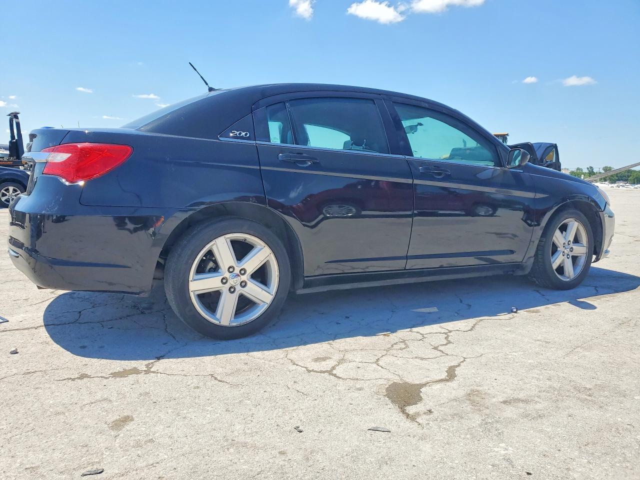 2014 Chrysler 200 Lx - zdjęcie 3