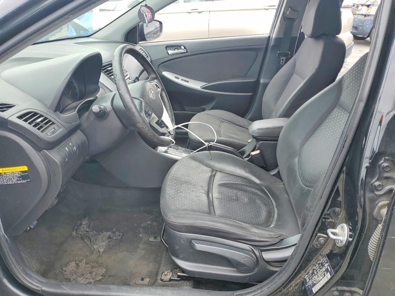 2013 Hyundai Accent Se - zdjęcie 7