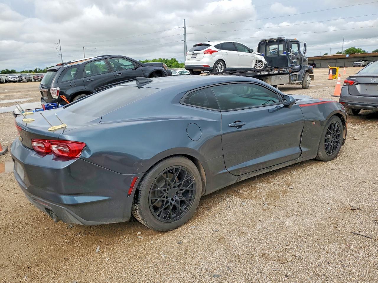 2019 Chevrolet Camaro Ls - zdjęcie 3