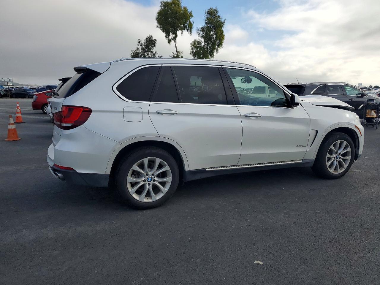 2015 BMW X5 xDrive35I - zdjęcie 3