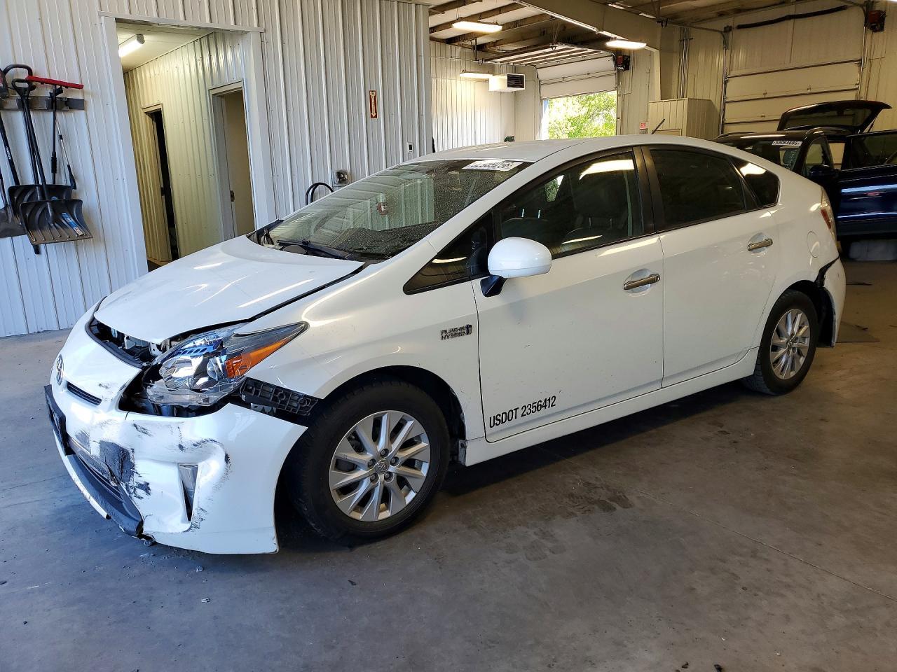 2013 Toyota Prius Plug-In Hybrid Base - zdjęcie główne