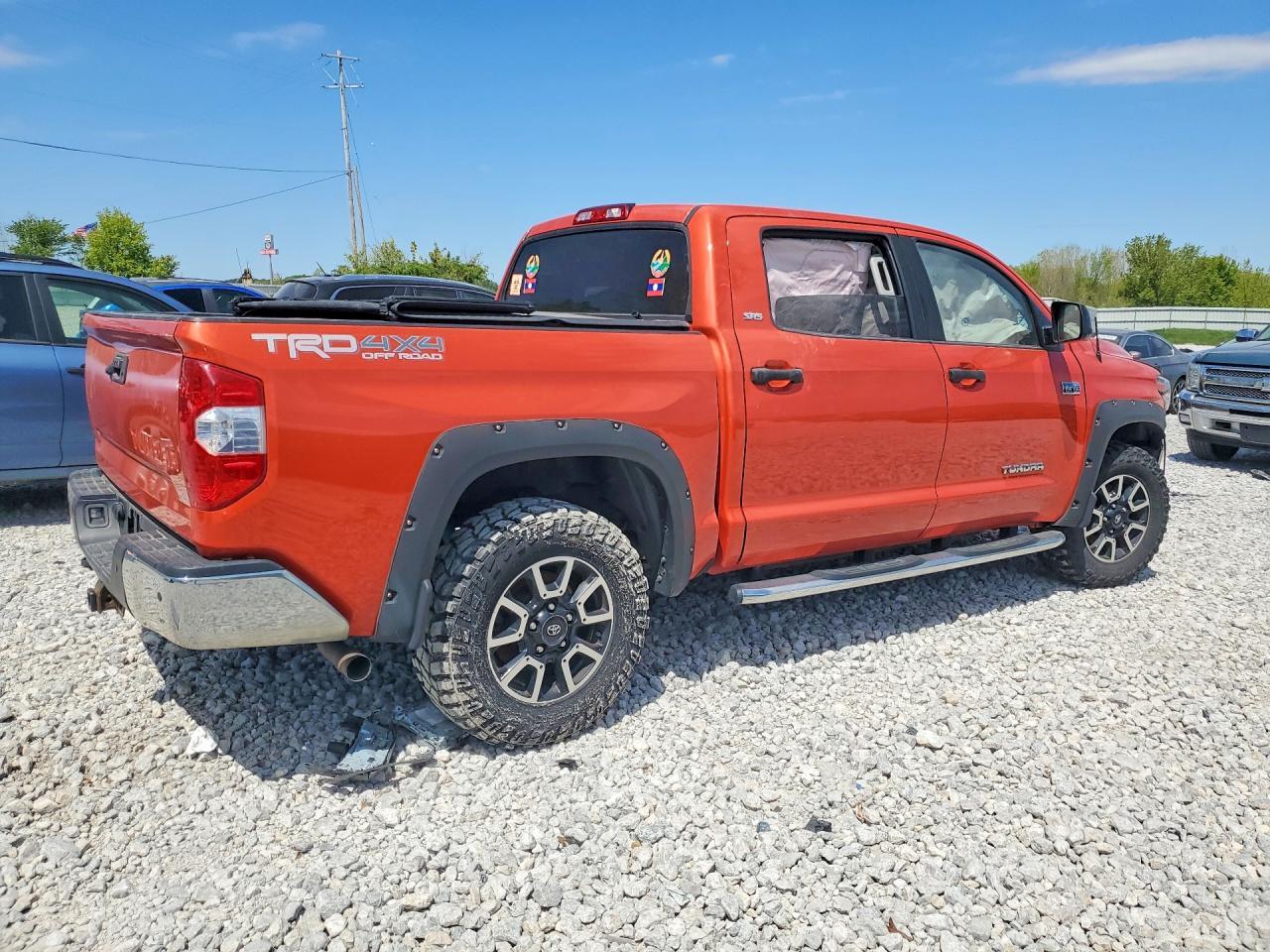 2018 Toyota Tundra Sr5 - zdjęcie 3