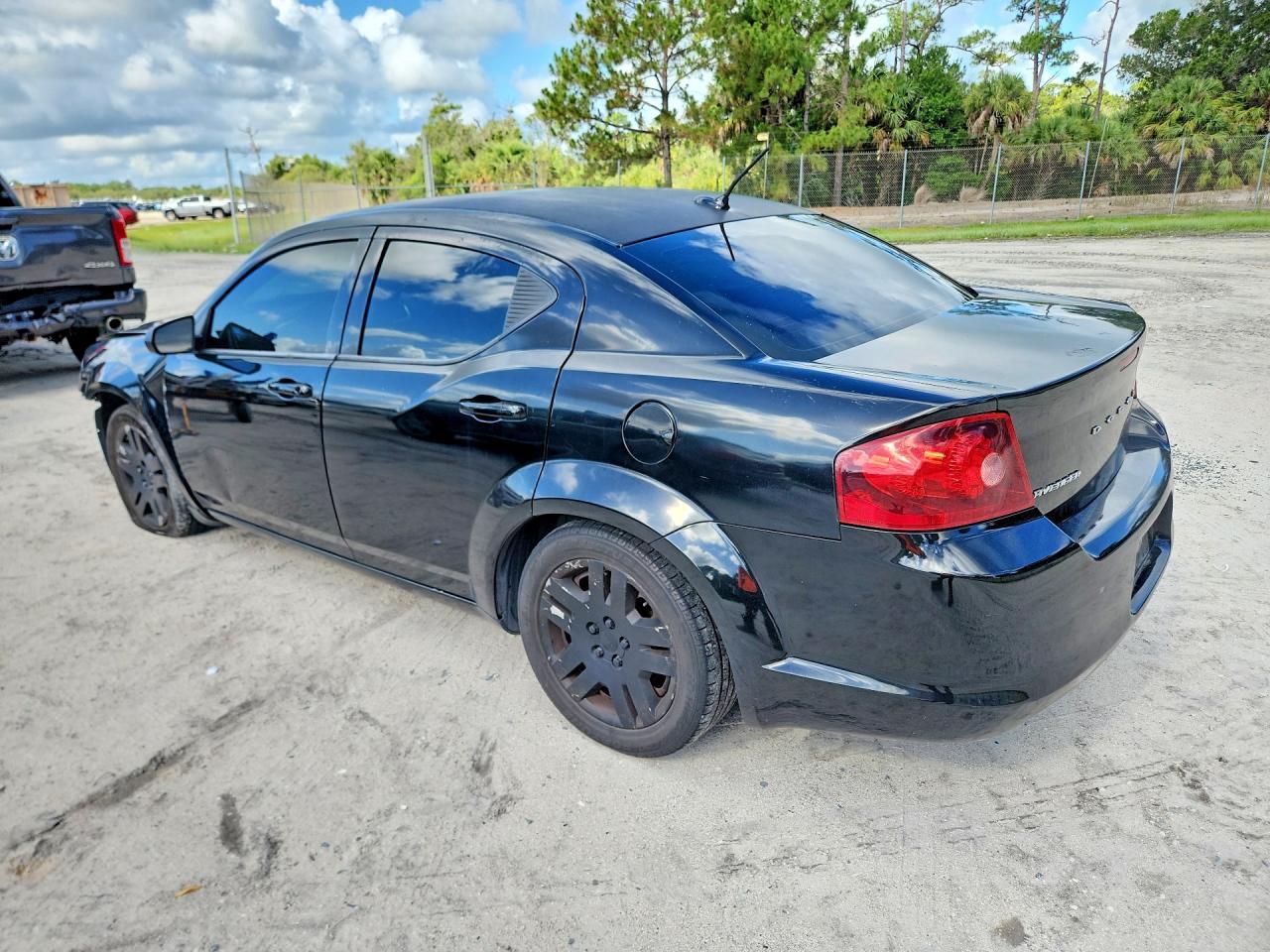 2014 Dodge Avenger Se - zdjęcie 2