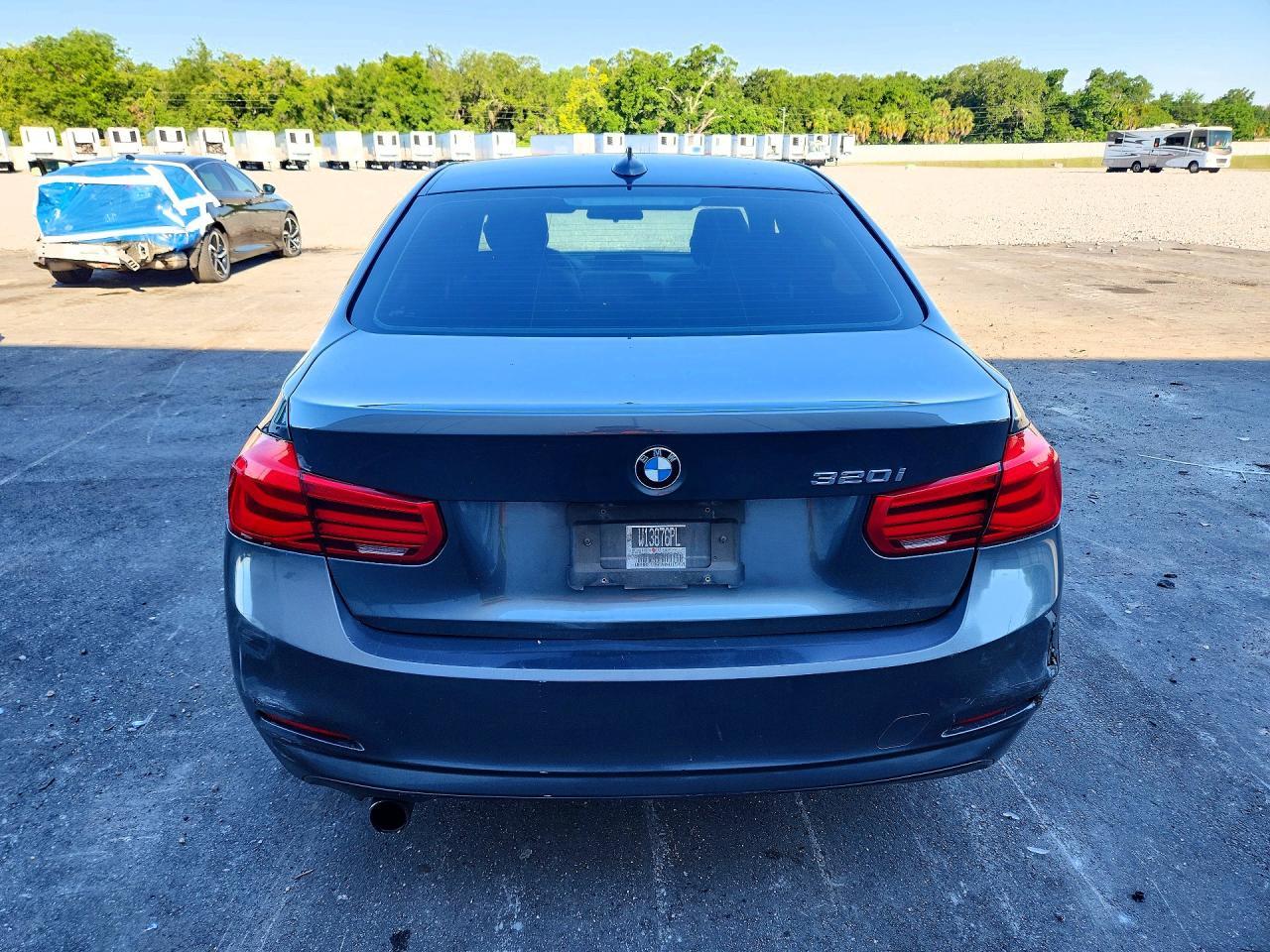 2017 BMW 320 I - zdjęcie 6