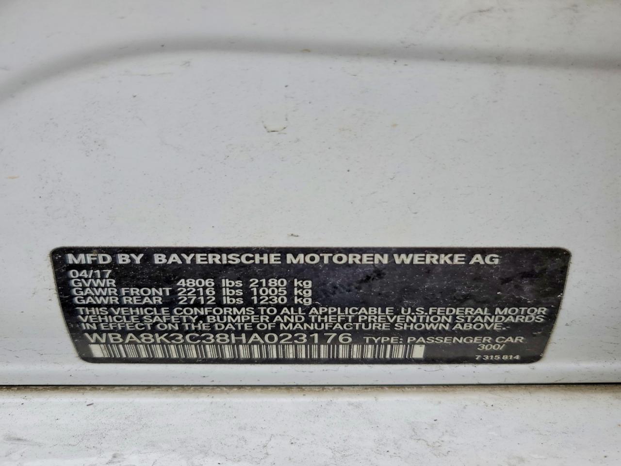 2017 BMW 330 Xi - zdjęcie 12