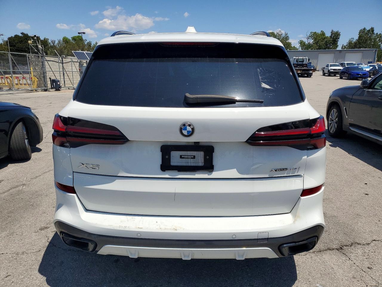 2024 BMW X5 xDrive40I - zdjęcie 6