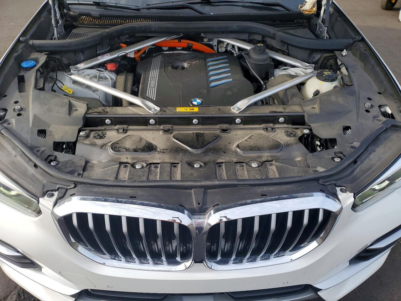 2022 BMW X5 xDrive45E - zdjęcie 12