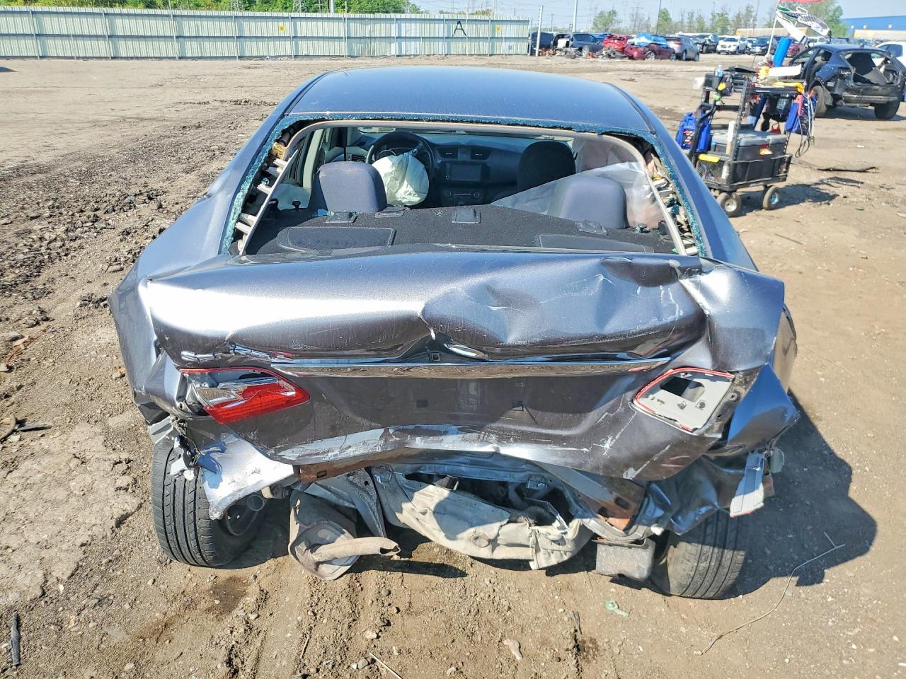 2019 Nissan Sentra S - zdjęcie 6