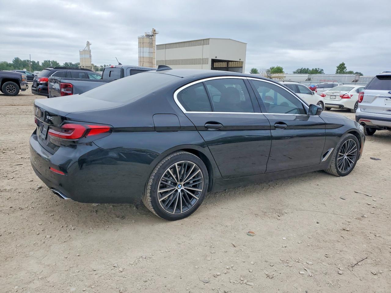 2023 BMW 530 Xi - zdjęcie 3