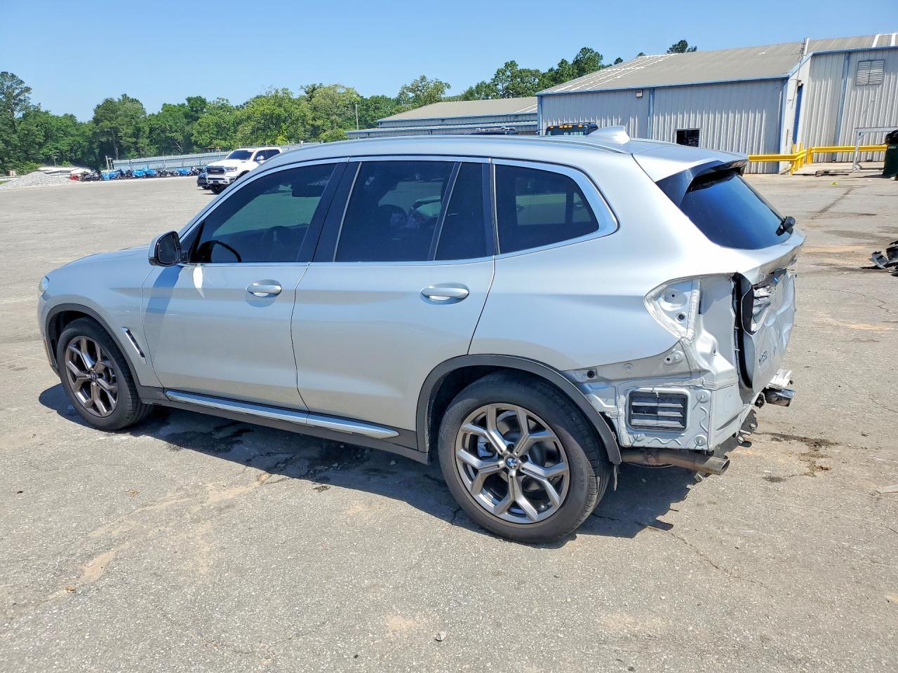 2021 BMW X3 xDrive30I - zdjęcie 2