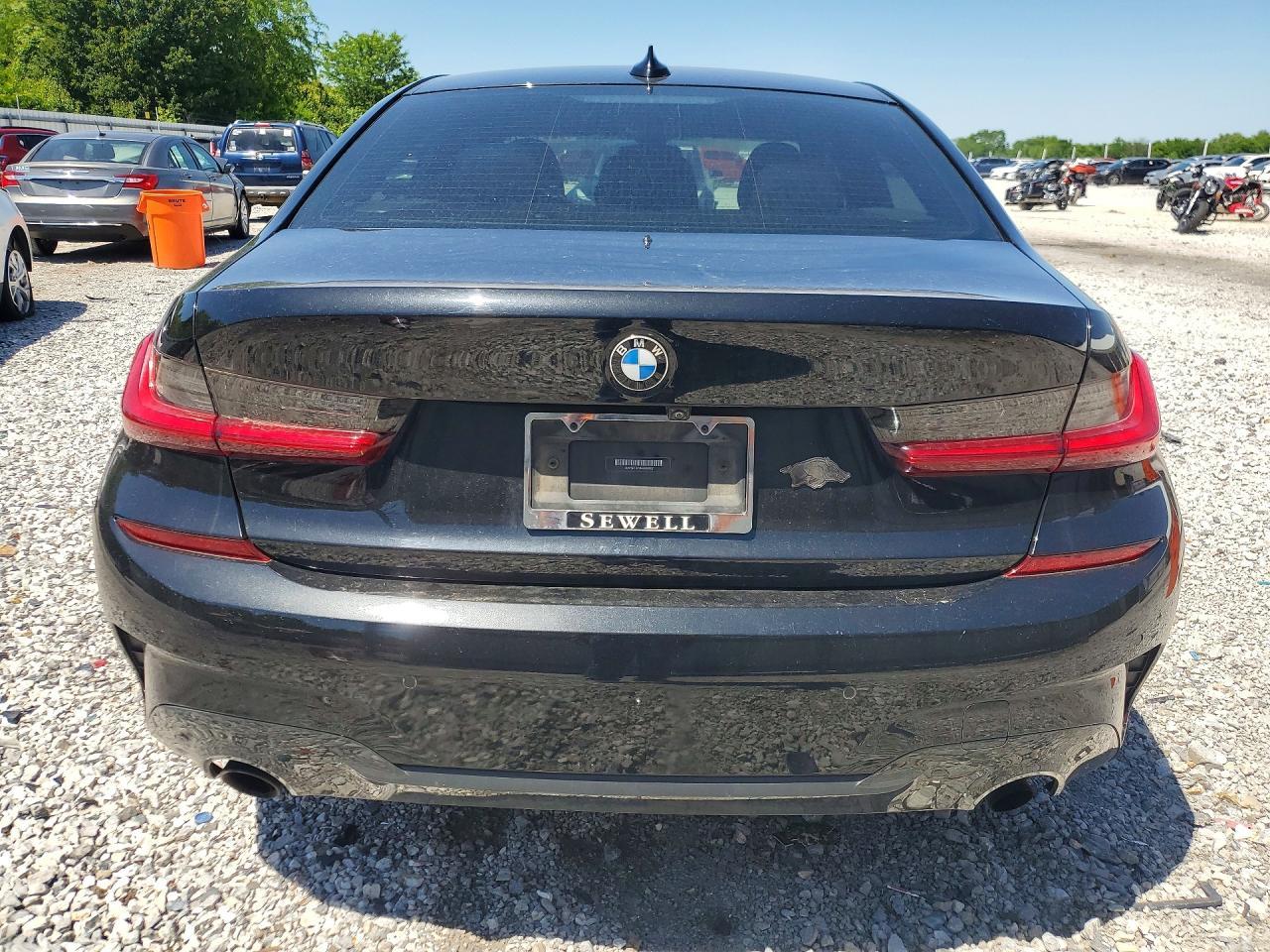 2021 BMW 330I - zdjęcie 6