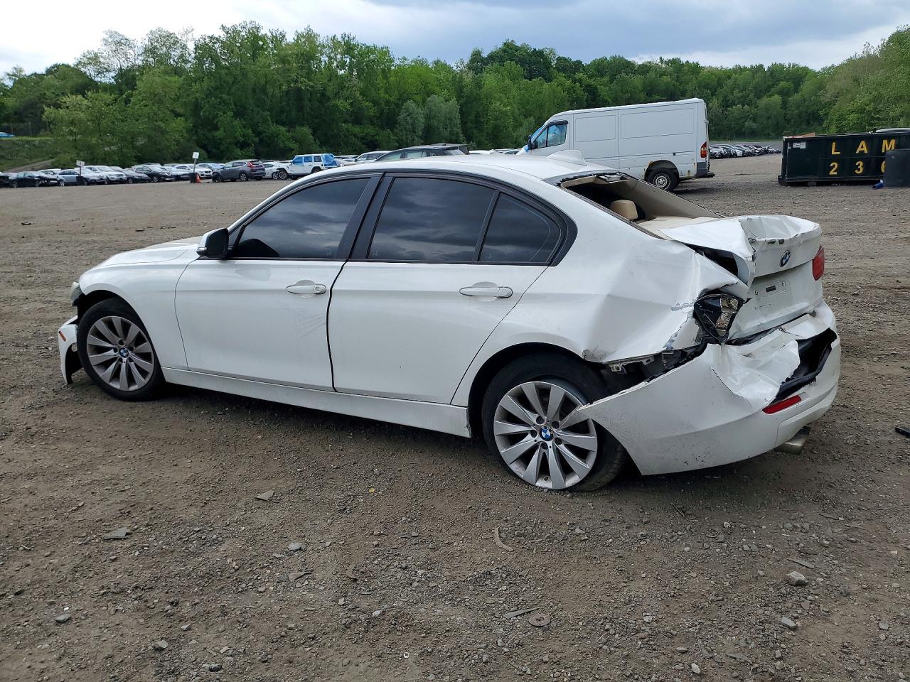 2014 BMW 320 I xDrive - zdjęcie 2