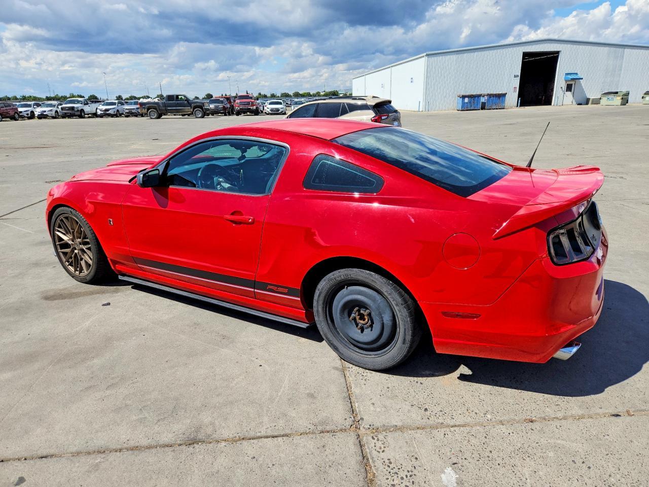 2014 Ford Mustang - zdjęcie 2