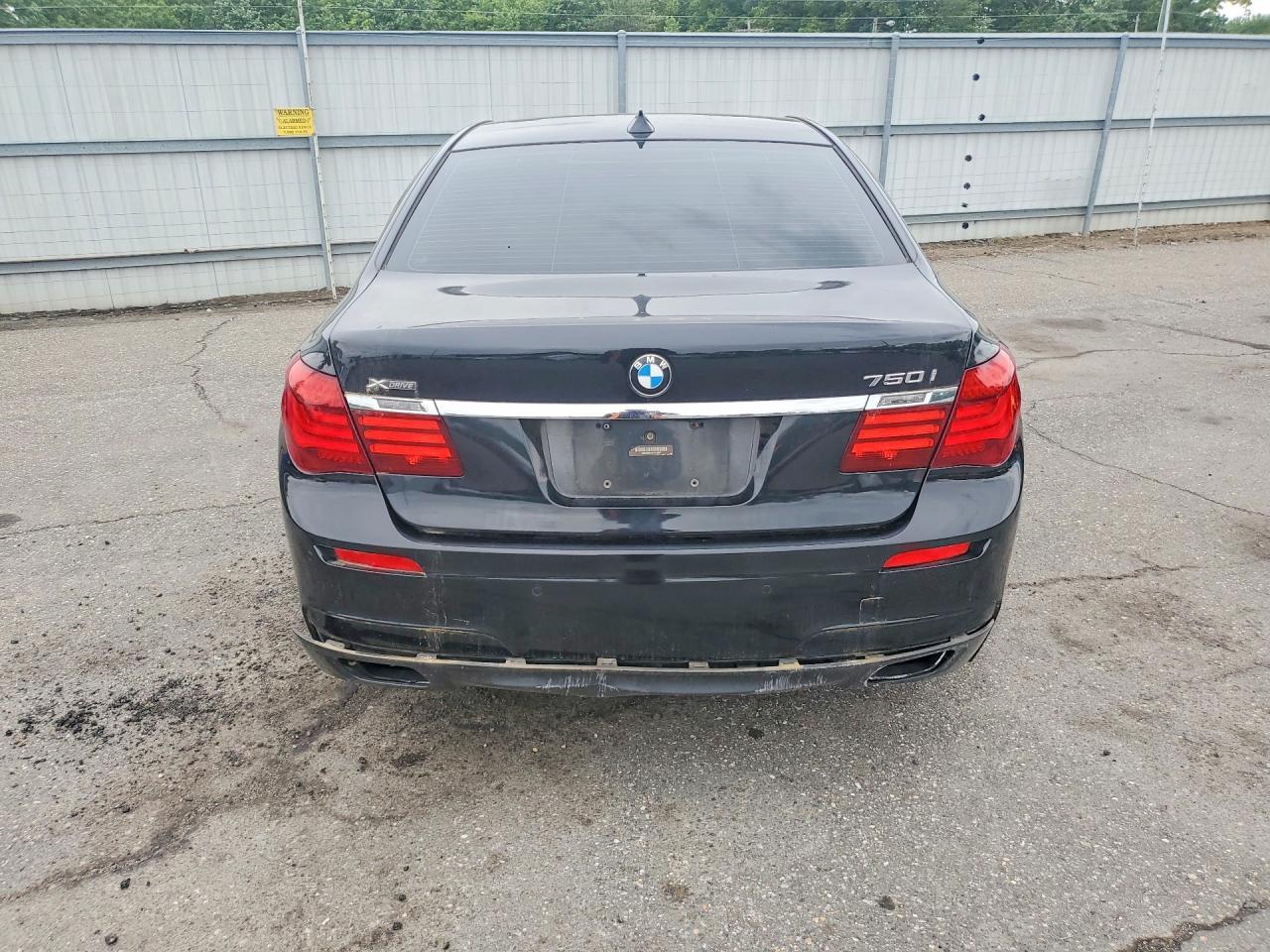 2014 BMW 750 Xi - zdjęcie 6