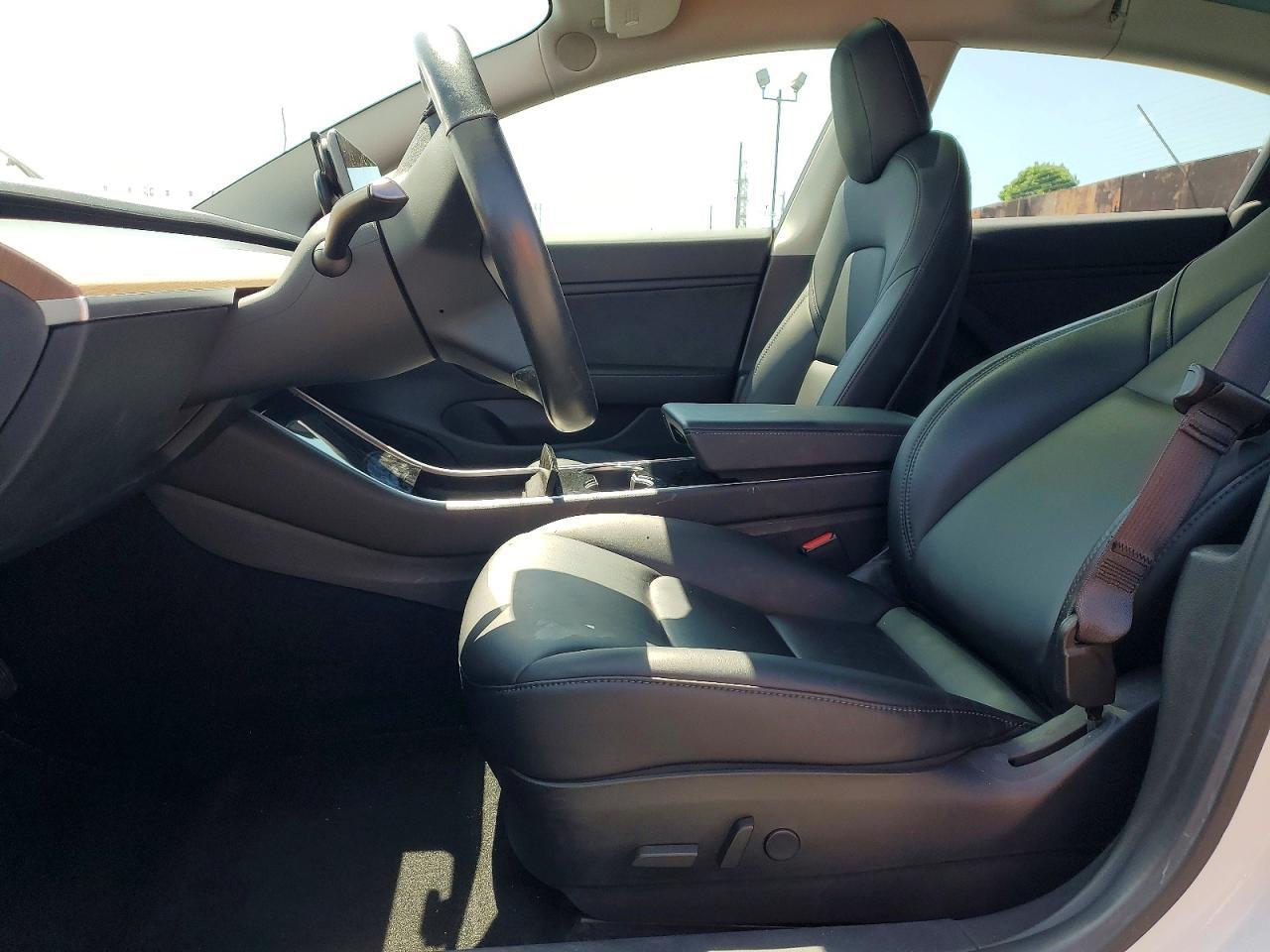 2018 Tesla Model 3 - zdjęcie 7